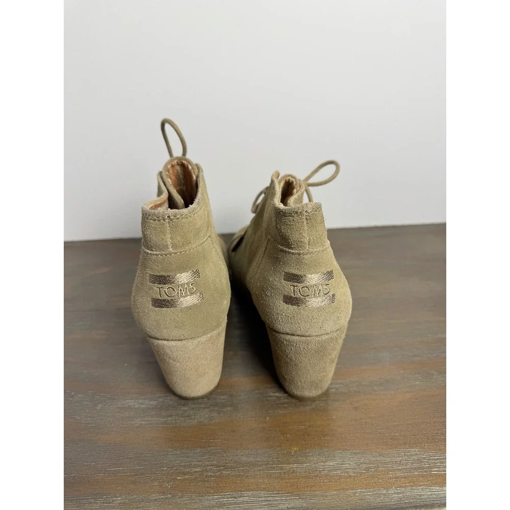 TOMS Taupe Suede Desert Wedge Booties Lace-Up Boho Casual Size 8